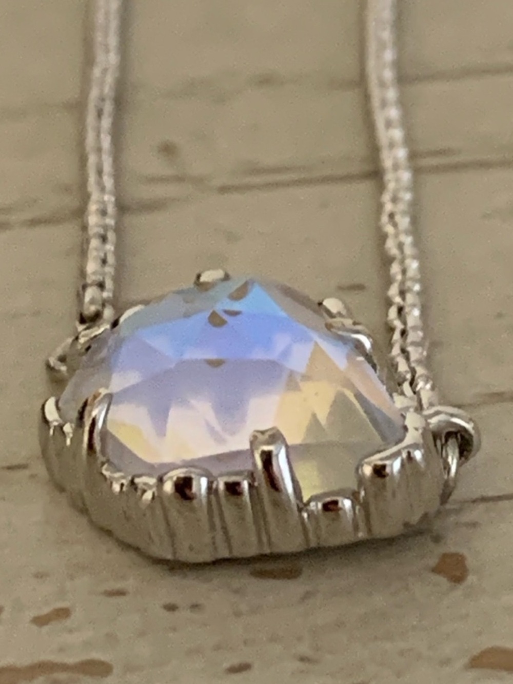 💙Kendra Scott Tess Pendant Necklace